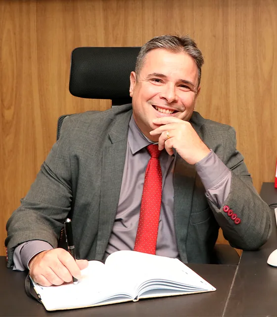 Dr. José Vicente Teixeira
